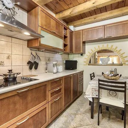 Apartment Boat *